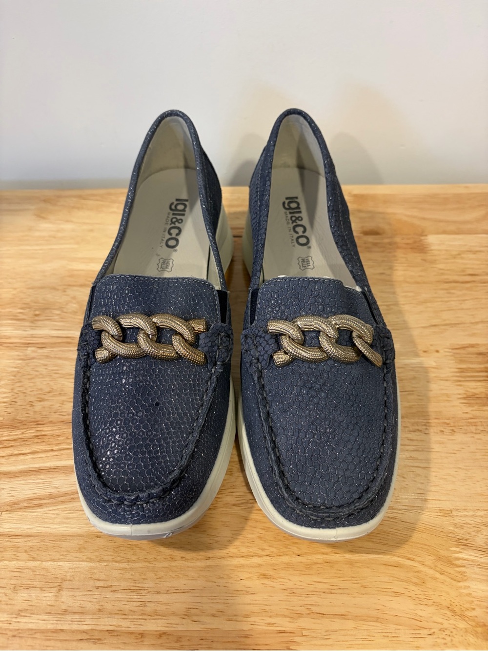 IgI&Co Navy Chain-Trim Women’s Loafers
